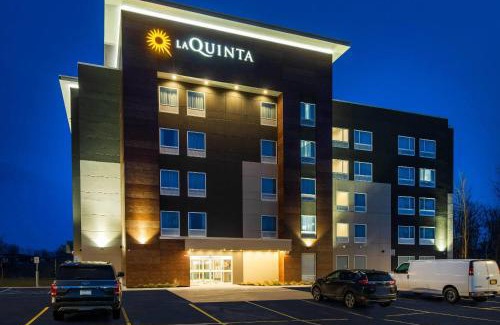 Amherst Hotel | La Quinta by Wyndham Buffalo Amherst