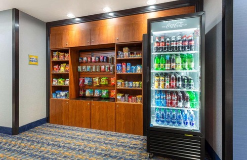 Columbus Hotel | La Quinta by Wyndham Columbus West - Hilliard