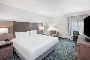 Duncanville Hotel | La Quinta by Wyndham Dallas Duncanville
