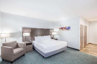 Duncanville Hotel | La Quinta by Wyndham Dallas Duncanville