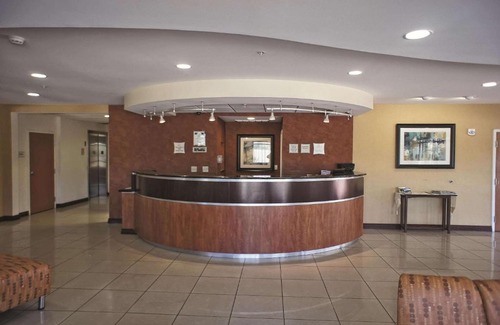 Edmond Hotel | La Quinta by Wyndham Edmond