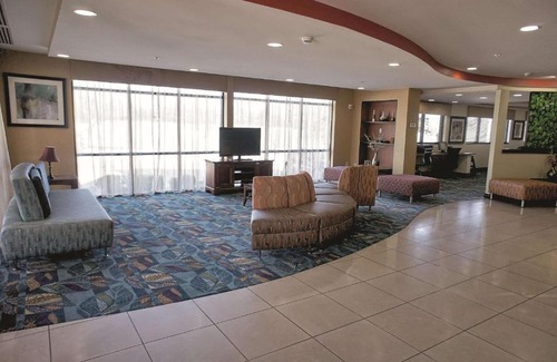 Edmond Hotel | La Quinta by Wyndham Edmond