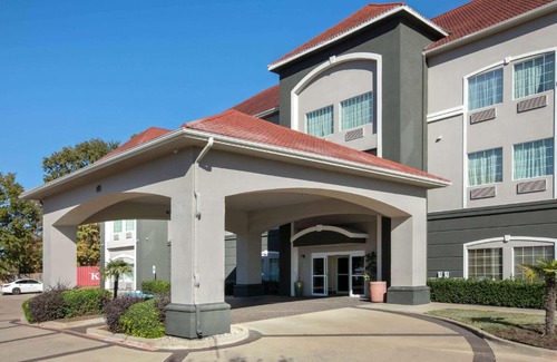Longview Hotel | La Quinta by Wyndham I-20 Longview South