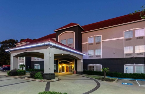 Longview Hotel | La Quinta by Wyndham I-20 Longview South