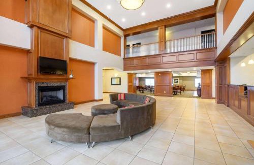 Longview Hotel | La Quinta by Wyndham Longview North