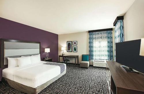 McAllen Hotel | La Quinta by Wyndham McAllen La Plaza Mall