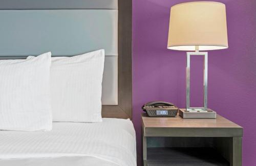 McAllen Hotel | La Quinta by Wyndham McAllen La Plaza Mall