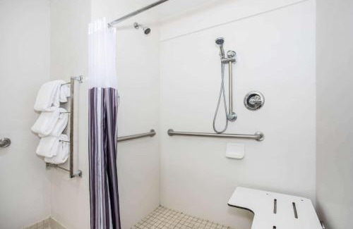 Tropic Hotel | La Quinta by Wyndham Melbourne Viera