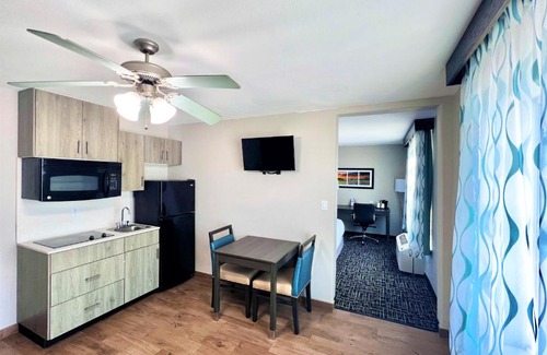 Pharr Hotel | La Quinta by Wyndham Pharr North McAllen