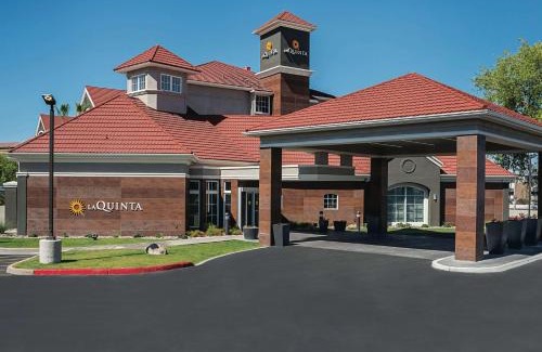 Ahwatukee Foothills Hotel | La Quinta by Wyndham Phoenix Chandler