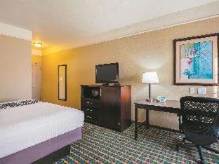 Port Lavaca Hotel | La Quinta by Wyndham Port Lavaca