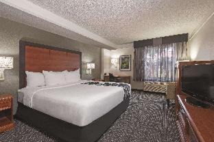 Shearer Hills - Ridgeview Hotel | La Quinta by Wyndham San Antonio Airport
