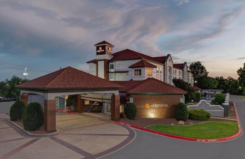 Sherman Hotel | La Quinta by Wyndham Sherman