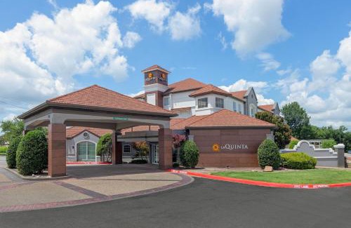 Sherman Hotel | La Quinta by Wyndham Sherman