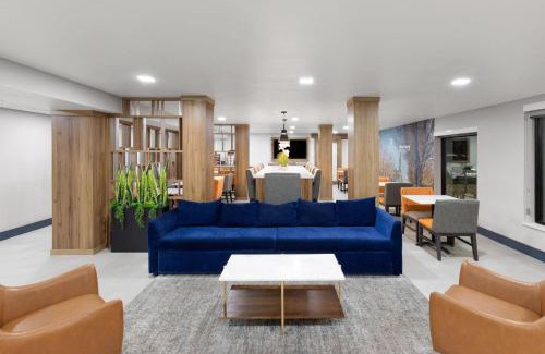 Bentonville - Fayetteville Hotel | La Quinta by Wyndham Springdale