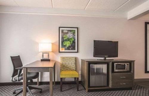 Limona Improvement Hotel | La Quinta by Wyndham Tampa Brandon Regency Park