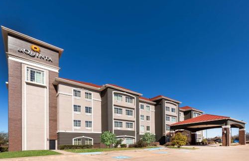 Mount Pleasant Hotel | La Quinta by Wyndham Mt. Pleasant