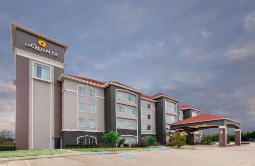 Mount Pleasant Hotel | La Quinta by Wyndham Mt. Pleasant