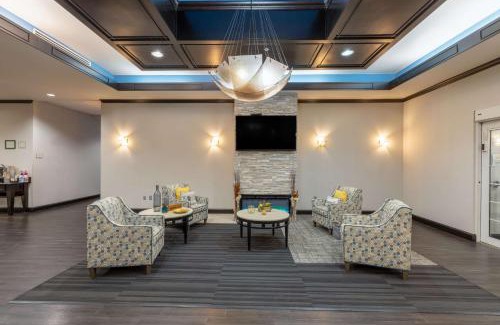 Mount Pleasant Hotel | La Quinta by Wyndham Mt. Pleasant