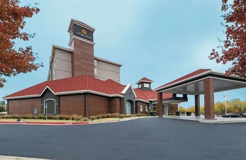 Central Oklahoma City Hotel | La Quinta by Wyndham Oklahoma City - NW Expwy