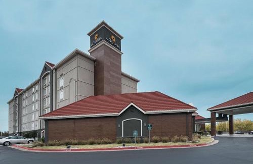Central Oklahoma City Hotel | La Quinta by Wyndham Oklahoma City - NW Expwy