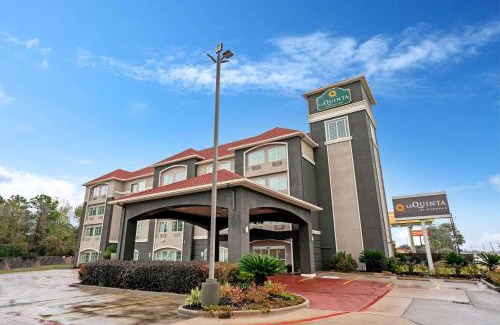 Egypt Hotel | La Quinta by Wyndham Houston - Magnolia