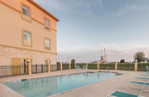 Waxahachie Hotel | La Quinta by Wyndham Waxahachie