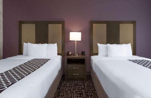 Wichita Hotel | La Quinta by Wyndham Wichita Airport