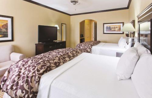 Schertz Hotel | La Quinta Inn and Suites by Wyndham - Schertz