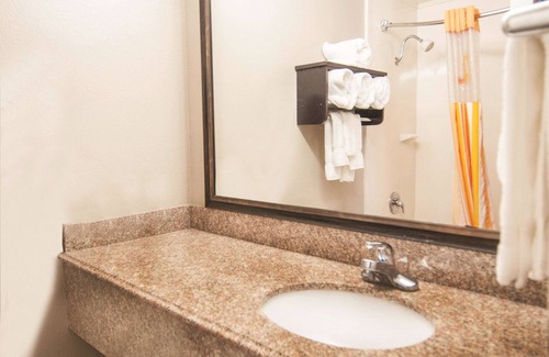 Southside Hotel | La Quinta Inn by Wyndham San Antonio Brooks City Base