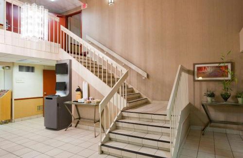 East Bloomington Hotel | La Quinta Inn by Wyndham Minneapolis Airport Bloomington - FREE AIRPORT SHUTTLE