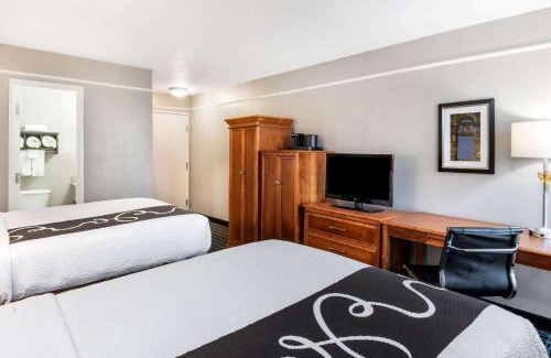 Southside Hotel | La Quinta Inn by Wyndham San Antonio Brooks City Base