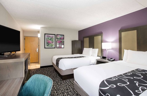 Davenport Hotel | La Quinta Inn by Wyndham Davenport & Conference Center