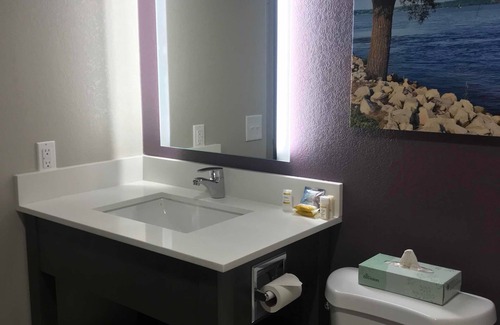 Davenport Hotel | La Quinta Inn by Wyndham Davenport & Conference Center
