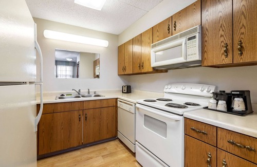 El Paso Hotel | La Quinta Inn by Wyndham El Paso West