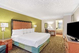 Orlando Hotel | La Quinta Inn by Wyndham Orlando Airport West