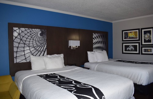 Hazelwood Hotel | La Quinta Inn by Wyndham St. Louis Hazelwood - Airport North