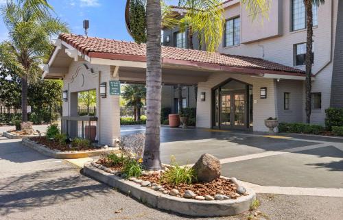Stockton Hotel | La Quinta Inn by Wyndham Stockton