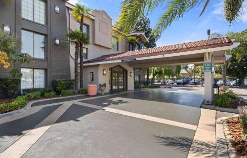 Stockton Hotel | La Quinta Inn by Wyndham Stockton