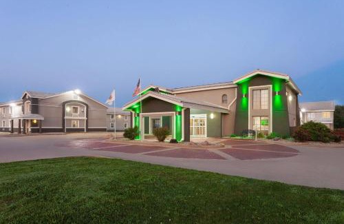 Champaign Hotel | La Quinta Inn by Wyndham Champaign