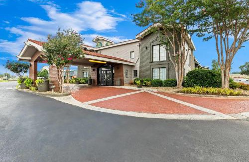 Huntsville Hotel | La Quinta Inn by Wyndham Huntsville Research Park