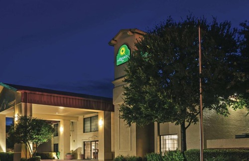 San Marcos Hotel | La Quinta Inn by Wyndham San Marcos