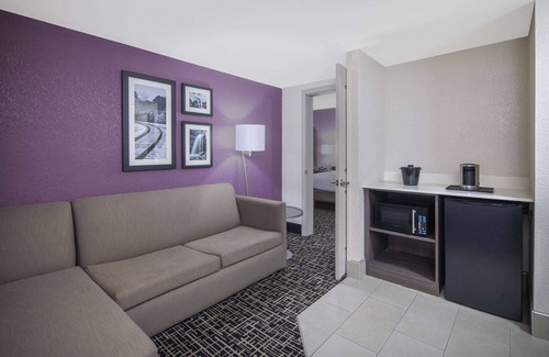 East Ridge Hotel | La Quinta Inn & Suites by Wyndham Chattanooga - East Ridge