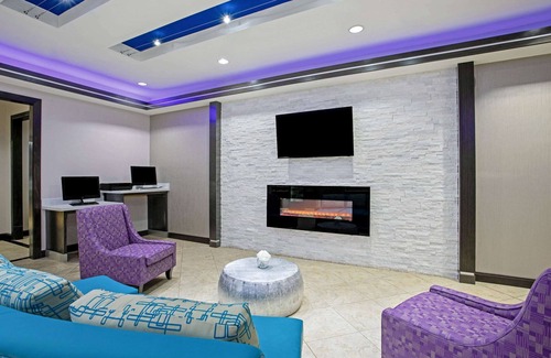 Fairfield Hotel | La Quinta Inn & Suites by Wyndham Fairfield TX