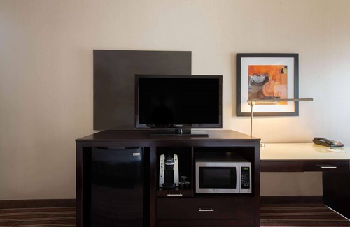 Harrisburg Hotel | La Quinta Inn & Suites by Wyndham Harrisburg-Hershey