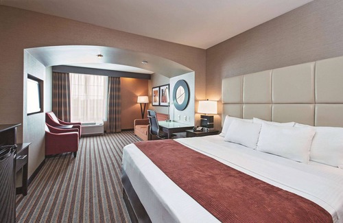 Harrisburg Hotel | La Quinta Inn & Suites by Wyndham Harrisburg-Hershey
