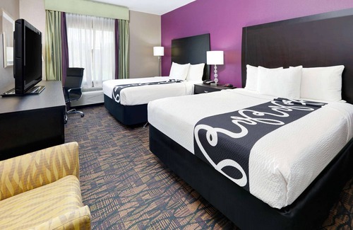 Pleasanton Hotel | La Quinta Inn & Suites by Wyndham Jourdanton - Pleasanton