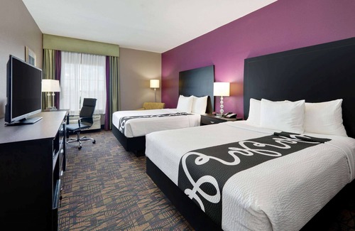 Pleasanton Hotel | La Quinta Inn & Suites by Wyndham Jourdanton - Pleasanton