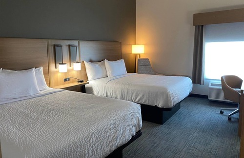 Maryvale Hotel | La Quinta Inn & Suites by Wyndham Phoenix West/Glendale