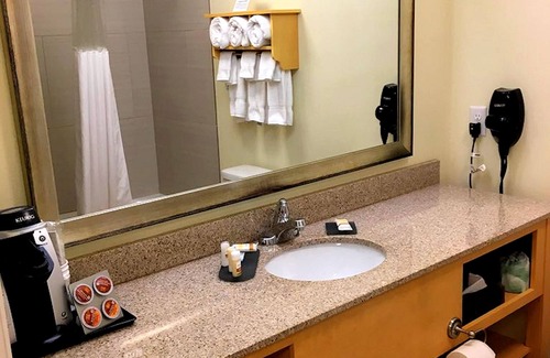 Rochester Hotel | La Quinta Inn & Suites by Wyndham Rochester Mayo Clinic S